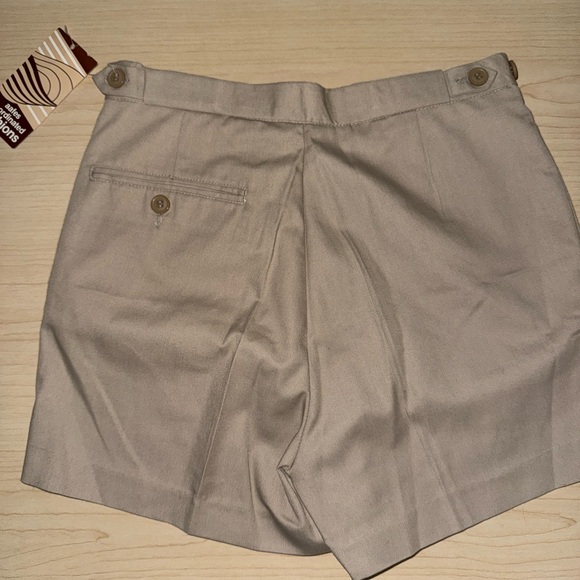 Vintage Lacoste Women's Beige Shorts - Picture 6 of 6